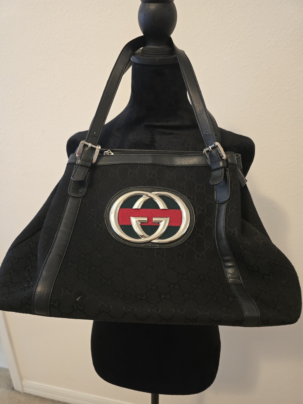 Gucci Black Canvas GG Logo Shoulder Bag with Red-Green Web